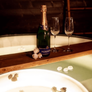 Hottub met champagne